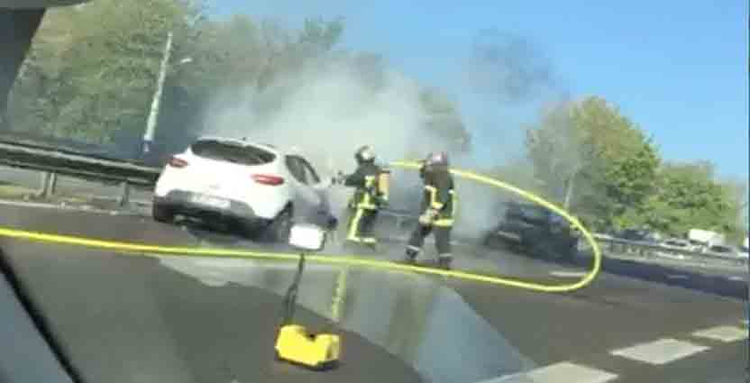 Gif-sur-Yvette : Un véhicule prend feu sur la N118 après une collision - Actu-Mag.fr