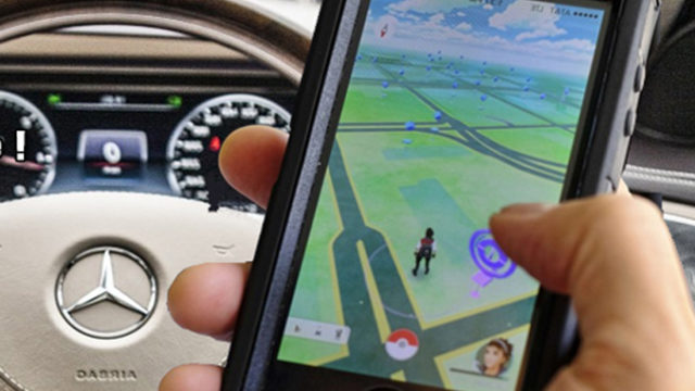 Il chasse un Pokémon en voiture et termine dans le mur / Illustration Actu-Mag.fr